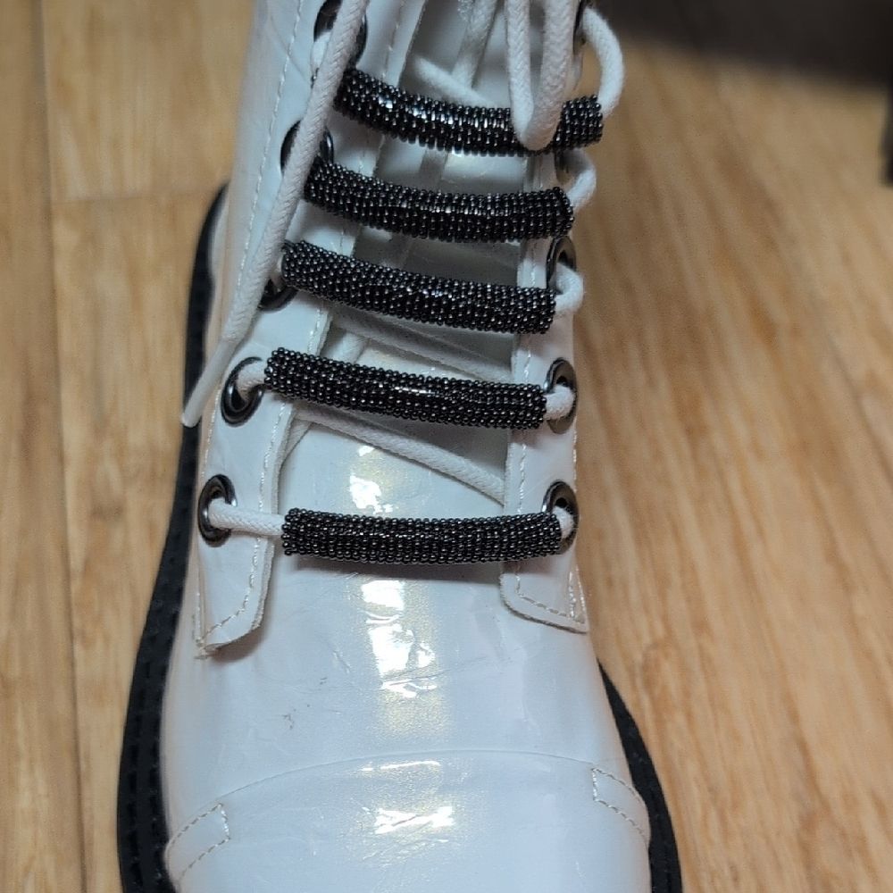 DKNY Malaya White Iridescent Fashion Lace-Up Combat Boots Side Zipper Size 7.5M - Picture 6 of 8